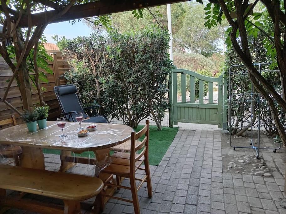 Jolie Maisonnette Dans Residence Calme Avec Piscine Le Barcarès Zewnętrze zdjęcie